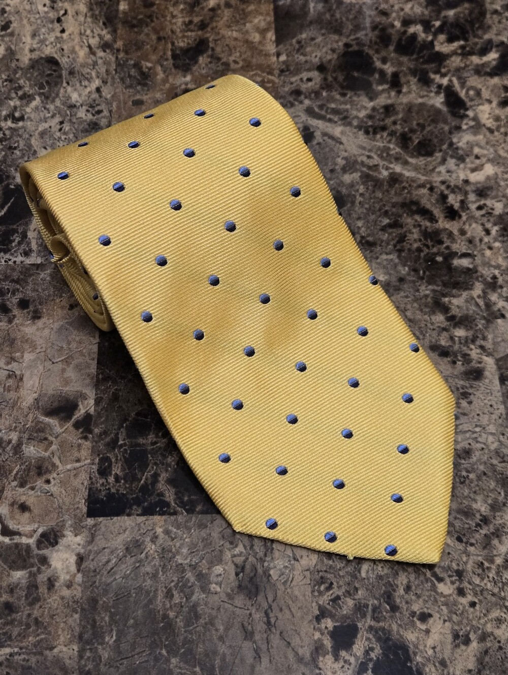 Brooks Brothers Makers 346 Polka Dot Yellow Silk Tie